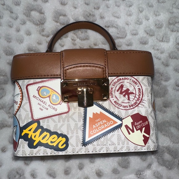 Michael Kors *Exclusive* Trunk Mini Bag - Picture 11 of 11